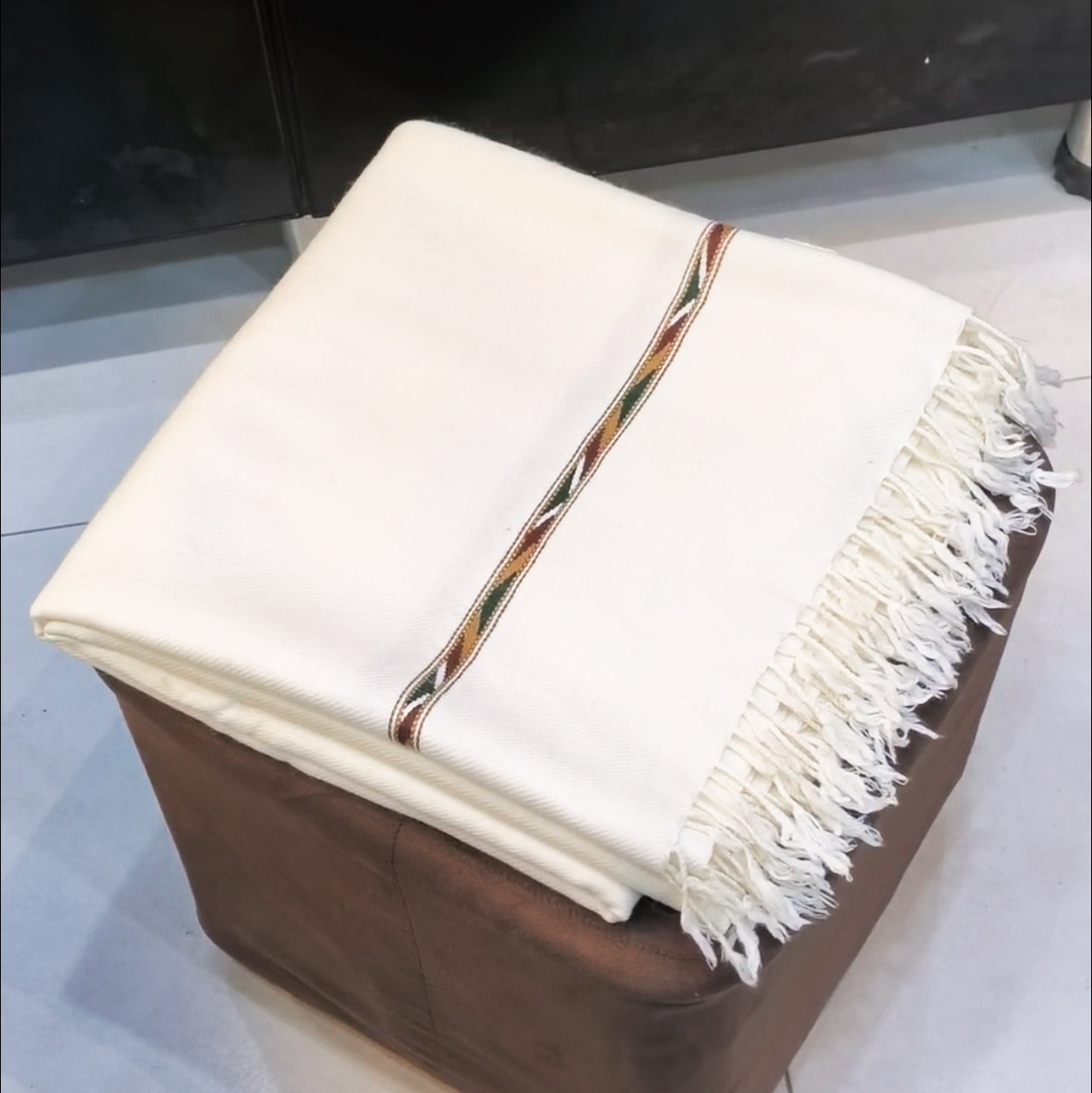 Light weight handmade shawl (Off White)